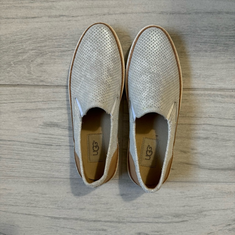 UGG Adley slip on shoes New w/o box.  Size 6.5 Stardust silver